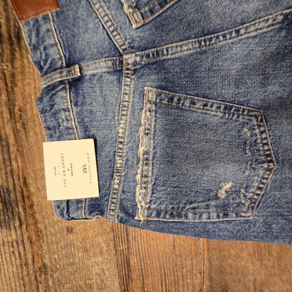 Distressed Zara Blue Denim The HW Short Size 4 - Picture 8 of 9